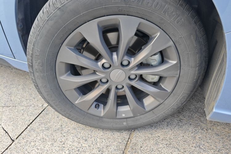 吉利几何G6 2022款 620 新乐型车身外观6007