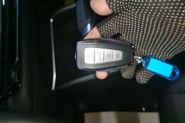 吉利汽车 帝豪 2026款 第4代 400万纪念款 1.5L CVT超越型中控内饰11