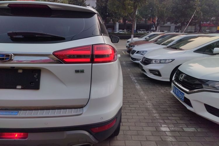 吉利汽车 博越 2016款 1.8TD 自动智慧型车身外观9