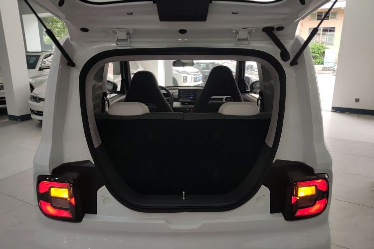 吉利银河 熊猫 2025款 210km 元气熊机舱底盘23