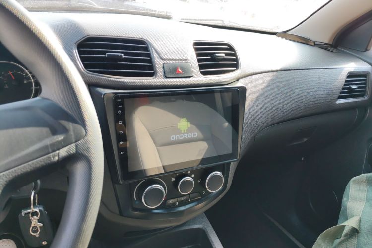 五菱汽车 五菱宏光 2016款 1.5L 改款S舒适型中控内饰16