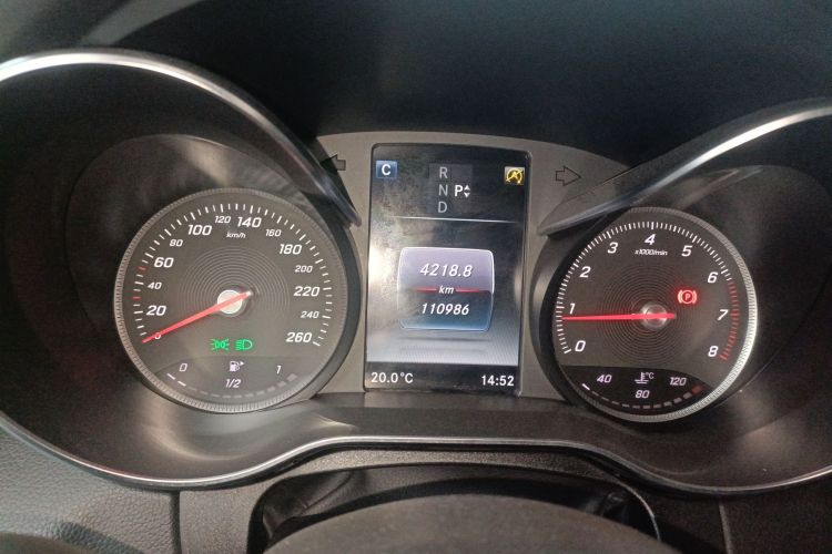 奔驰C级 2018款 C 200 L 运动版 成就特别版局部细节14