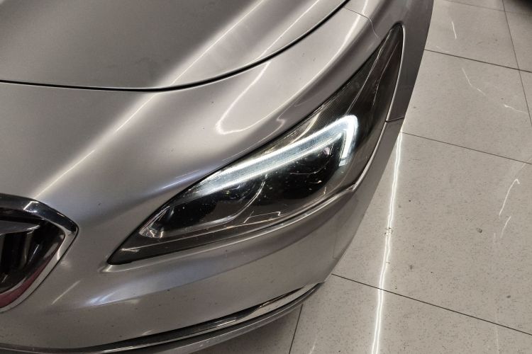 别克 君越 2018款 20T 精英型局部细节36