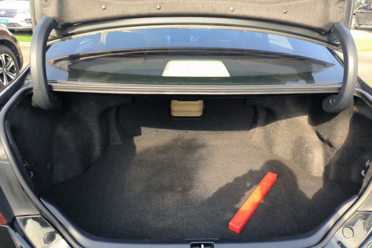 丰田 凯美瑞 2016款 2.0E 十周年纪念精英版机舱底盘23