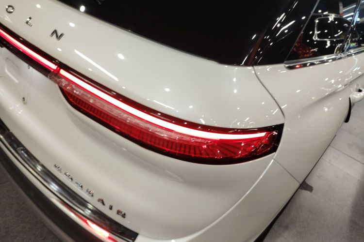 林肯 冒险家 2021款 2.0T 两驱尊享版车身外观6001