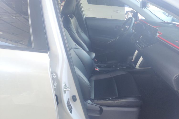 丰田 锋兰达 2023款 2.0L CVT精英版局部细节41