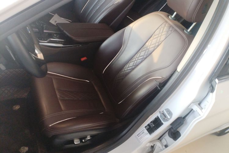 宝马5系 2019款 530Li 领先型 豪华套装局部细节19