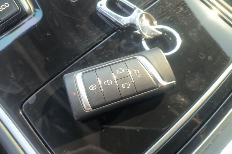 广汽传祺 传祺M8 2023款 领秀系列 390T 尊贵版中控内饰11