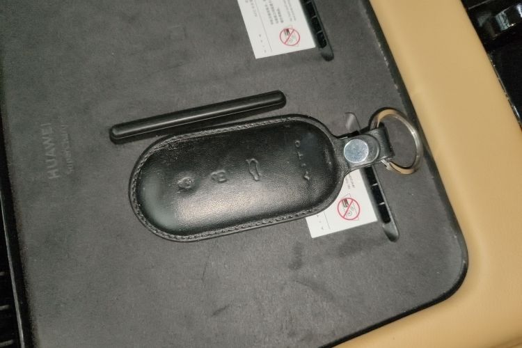 鸿蒙智行 问界M7 2022款 1.5T 四驱豪华版中控内饰7001