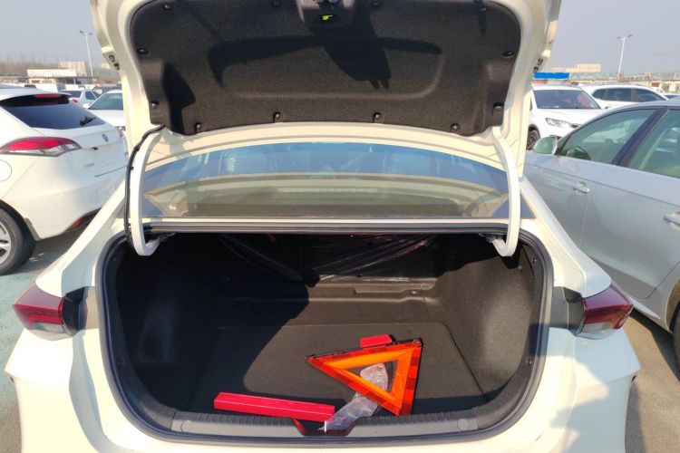 广汽传祺 2024款 270T DCT 影豹S版机舱底盘23