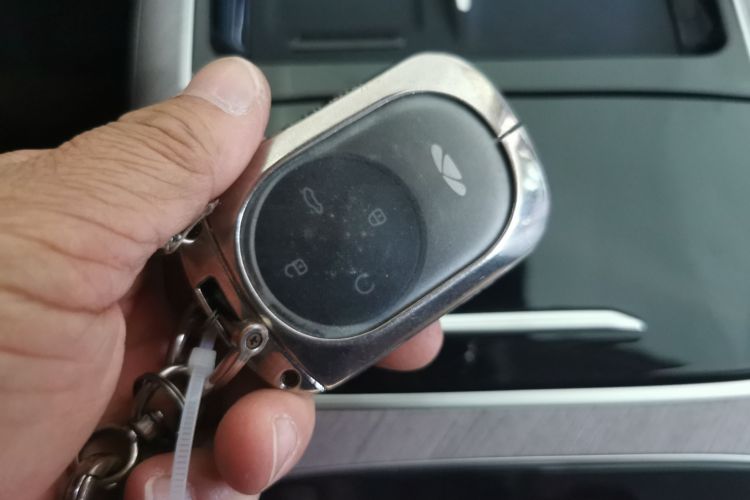 奇瑞 风云T10 2024款 210 奢享版中控内饰7001