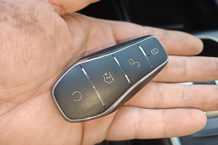 比亚迪 海豚 2023款 420km 时尚版中控内饰11