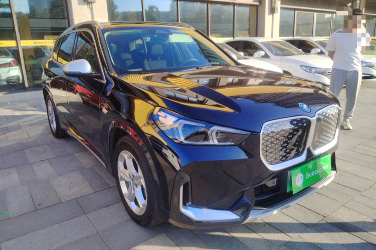 宝马iX1 2023款 eDrive25L X设计套装车身外观6002