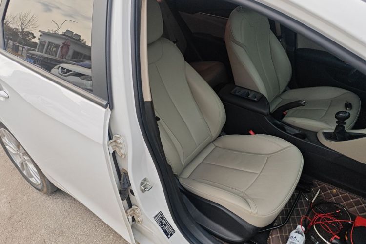 别克 英朗 2018款 15T 手动精英型 国V局部细节41