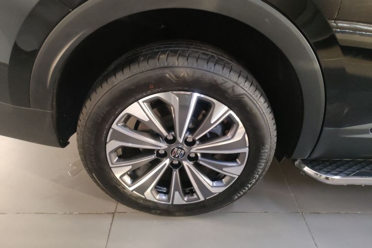 别克 2025款 昂科威Plus 28T 两驱白金版车身外观6008