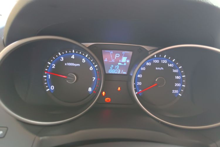 北京现代ix35 2015款 2.0L 自动两驱智能型 国IV中控内饰14