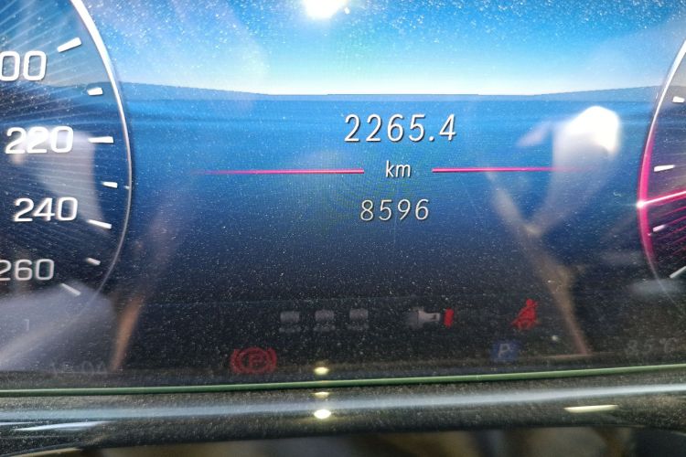 奔驰E级 2025款 E 300 L 豪华型中控内饰15