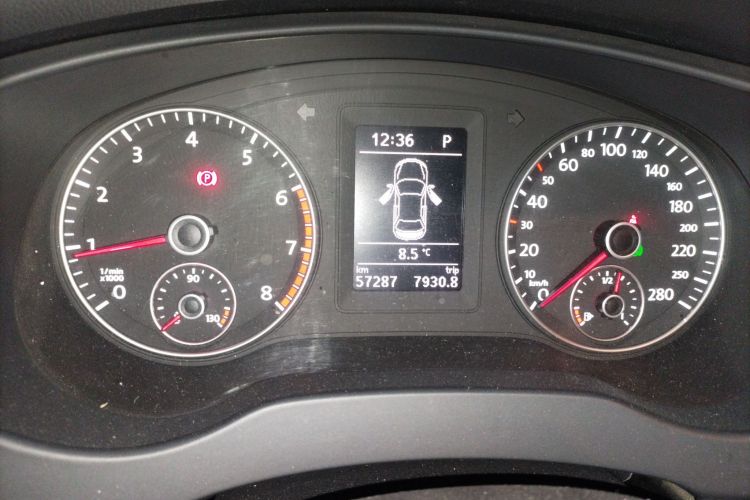 大众 速腾 2014款 改款 1.4TSI 自动豪华型中控内饰14