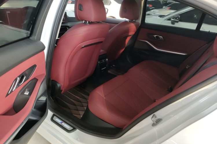 宝马3系 2025款 325Li M运动套装中控内饰7004