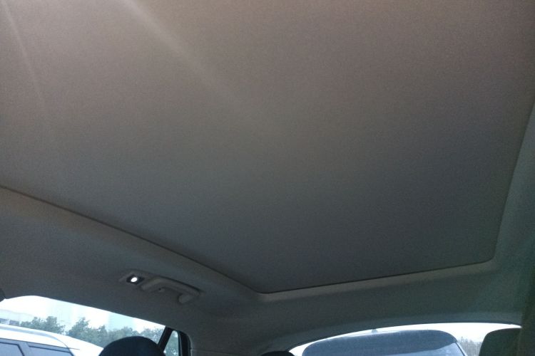 领克01 2021款 2.0TD 两驱耀Pro中控内饰22