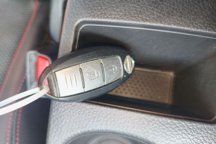 日产 逍客 2017款 2.0L CVT豪华版 国V中控内饰7001