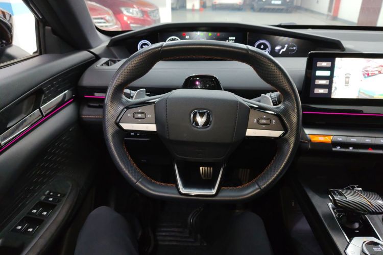 长安UNI-V 2022款 2.0T 领速版局部细节13