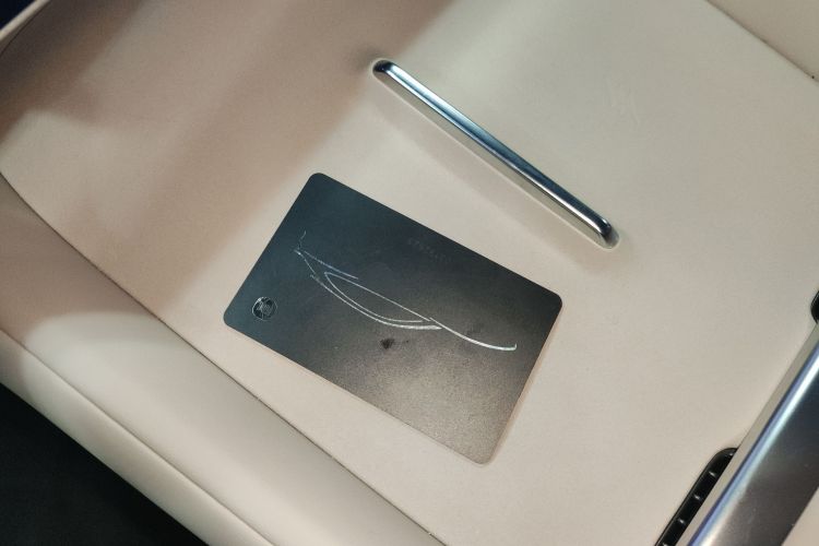 小米汽车 小米YU7 2025款 超长续航高性能四驱Max版中控内饰7001