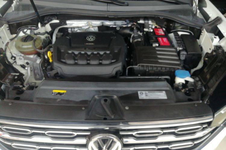 大众 探岳 2019款 330TSI 四驱豪华型 国VI机舱底盘24