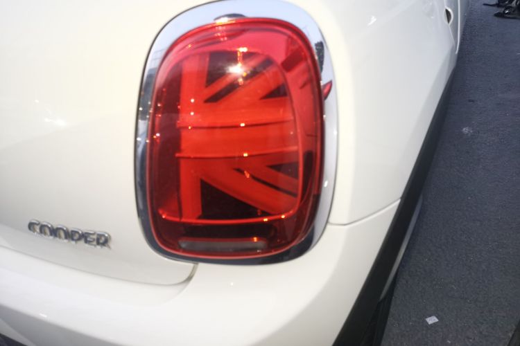 MINI 2018款 1.5T COOPER 经典派车身外观9