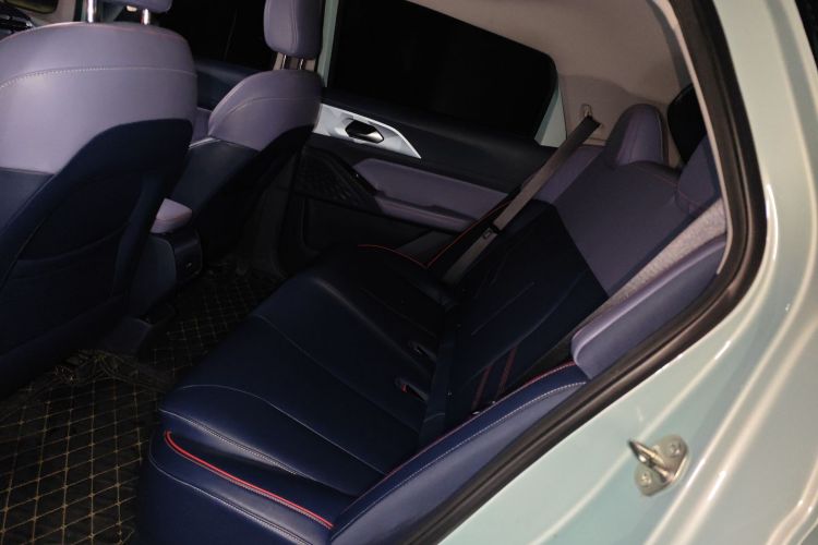 吉利几何E萤火虫 2022款 401KM 玲珑虎 4座中控内饰21