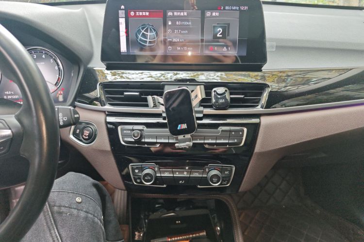 宝马X1 2020款 sDrive20Li 尊享型中控内饰16