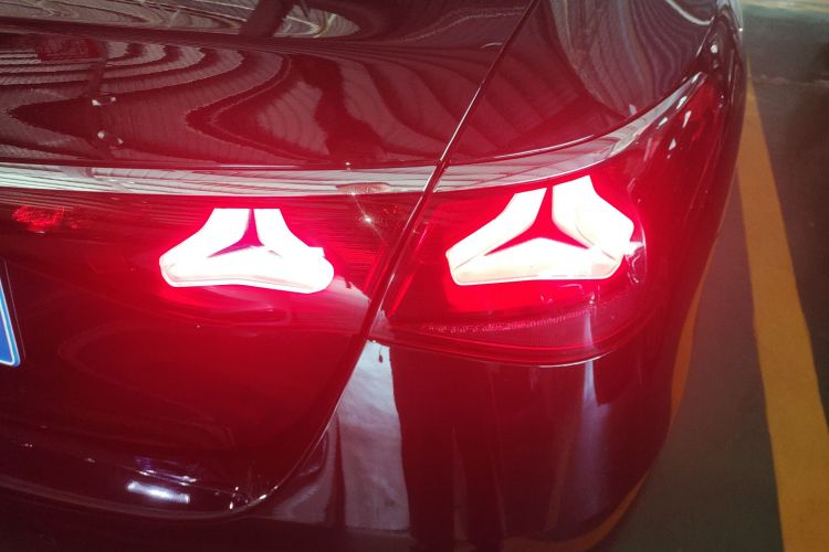 奔驰E级 2024款 改款 E 300 L 时尚型车身外观6006