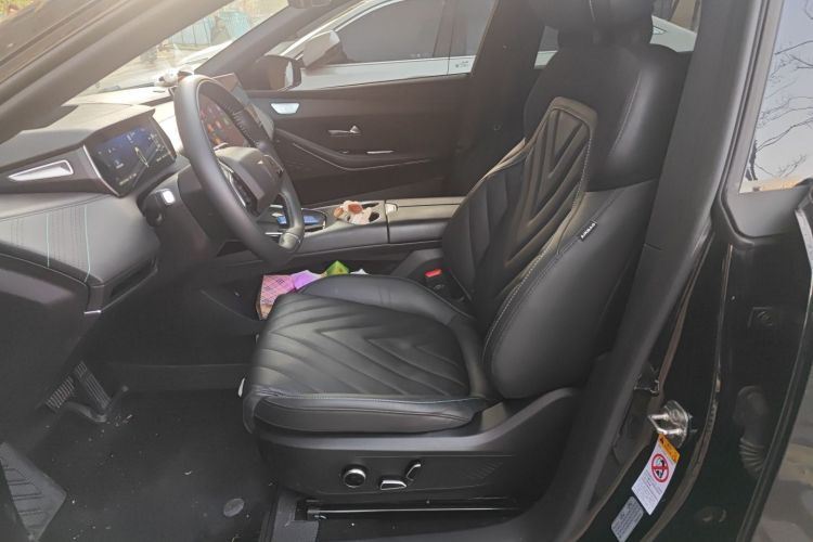 深蓝汽车 深蓝SL03 2023款 200Max增程版中控内饰19