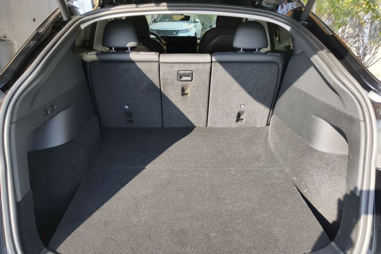 特斯拉 Model Y 2022款 后轮驱动版机舱底盘23