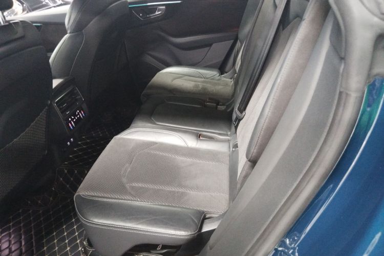 奥迪Q8 2021款 55 TFSI 臻选动感型中控内饰21