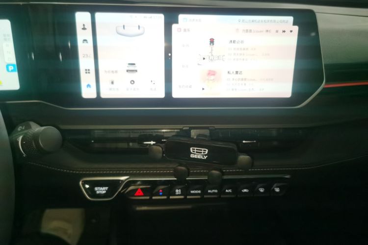 吉利汽车 2024款 缤瑞COOL 1.5T DCT龙腾版中控内饰16