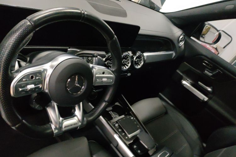 奔驰GLB AMG 2022款 AMG GLB 35 4MATIC中控内饰12
