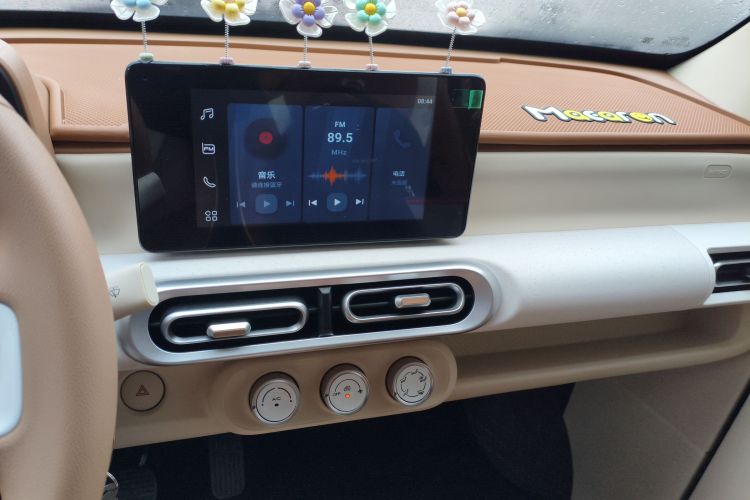 五菱汽车 宏光MINIEV 2024款 第三代 215km 进阶版中控内饰16