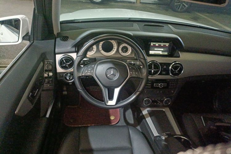 奔驰GLK级 2013款 GLK 300 4MATIC 时尚型局部细节13