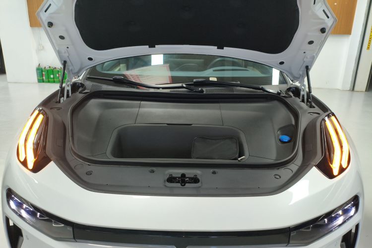 极氪001 2025款 WE版 100kWh 后驱局部细节24