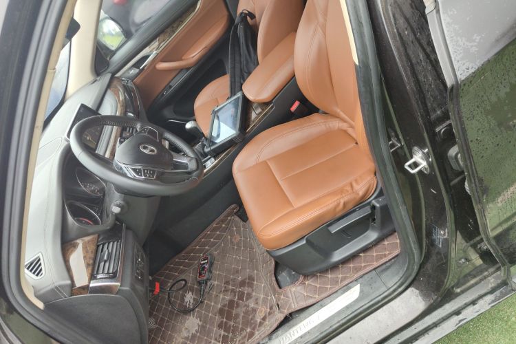 汉腾汽车 汉腾X7 2016款 2.0T 手动豪华型中控内饰19