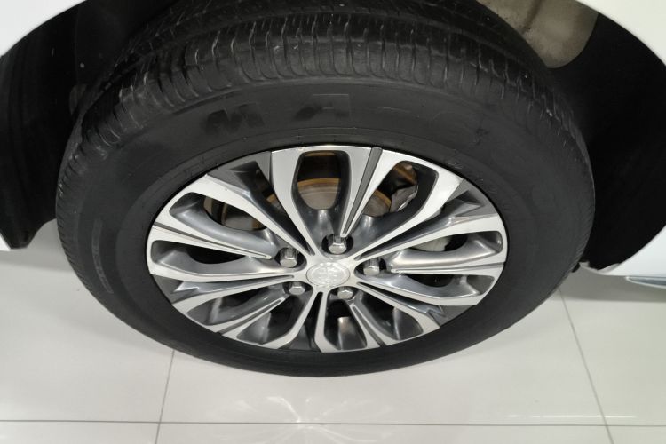 别克GL8 2023款 陆上公务舱 652T 豪华型车身外观6008