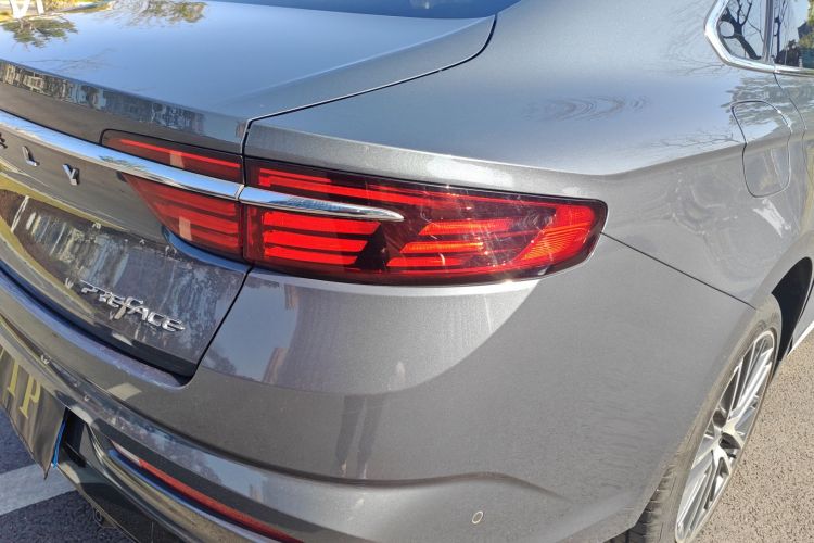 吉利汽车 星瑞 2021款 改款 2.0TD 尊贵型车身外观9