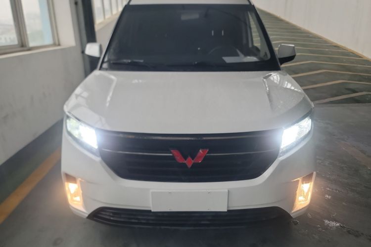 五菱汽车 五菱征程 2021款 1.5T 手动豪华型车身外观2