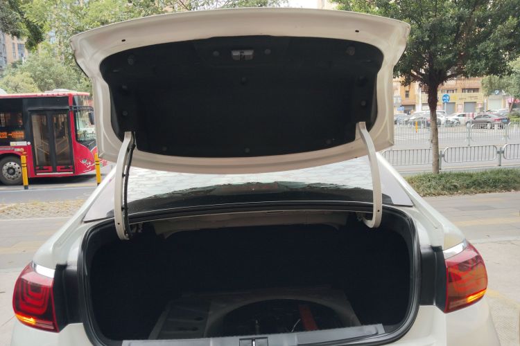 雪铁龙 C4世嘉 2018款 1.6L 自动豪华型局部细节23