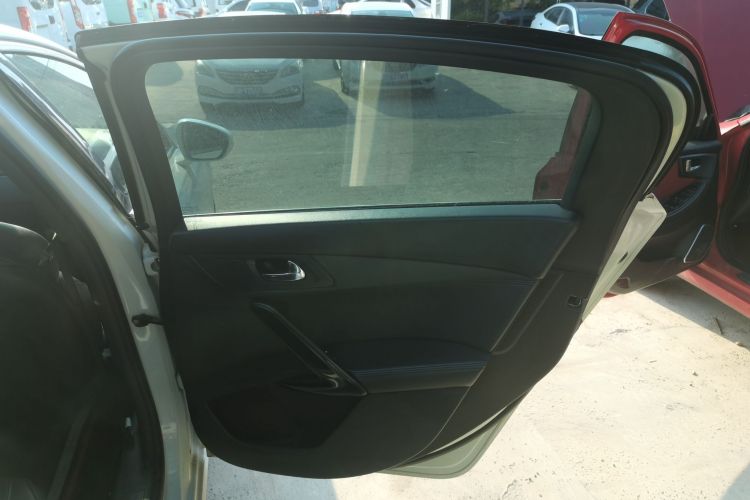 标致508 2015款 1.6THP 自动致臻版中控内饰45