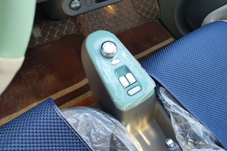 长安启源 长安Lumin 2025款 205km 清香款中控内饰18