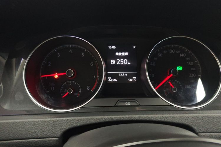 大众 高尔夫 2018款 1.6L 自动舒适型局部细节14