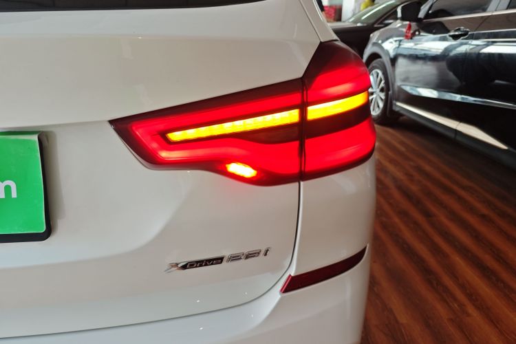 宝马X3 2020款  xDrive28i M运动套装车身外观6006