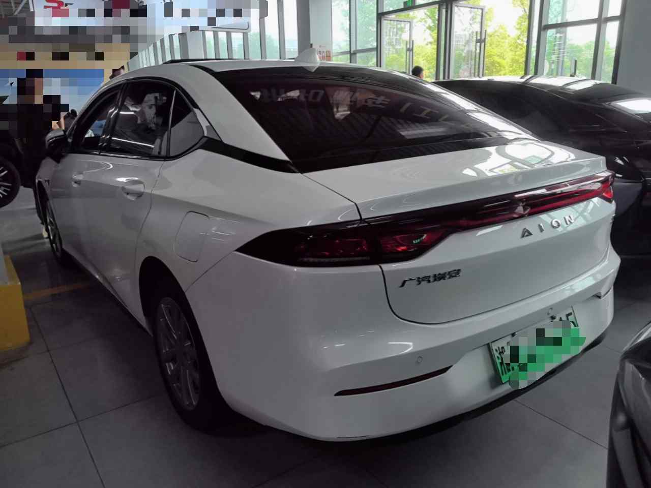 埃安 AION S 2023款 炫 580 55.2kWh 磷酸铁锂(3)